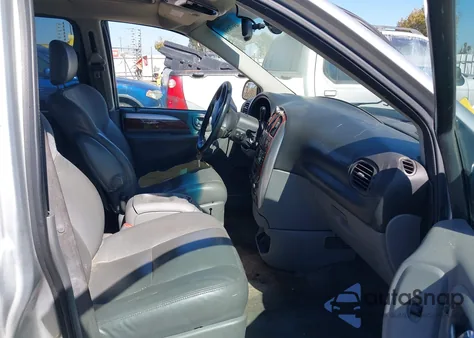 2005 Chrysler Town & Country Limited from USA, damaged, VIN 2C4GP64L05R213951